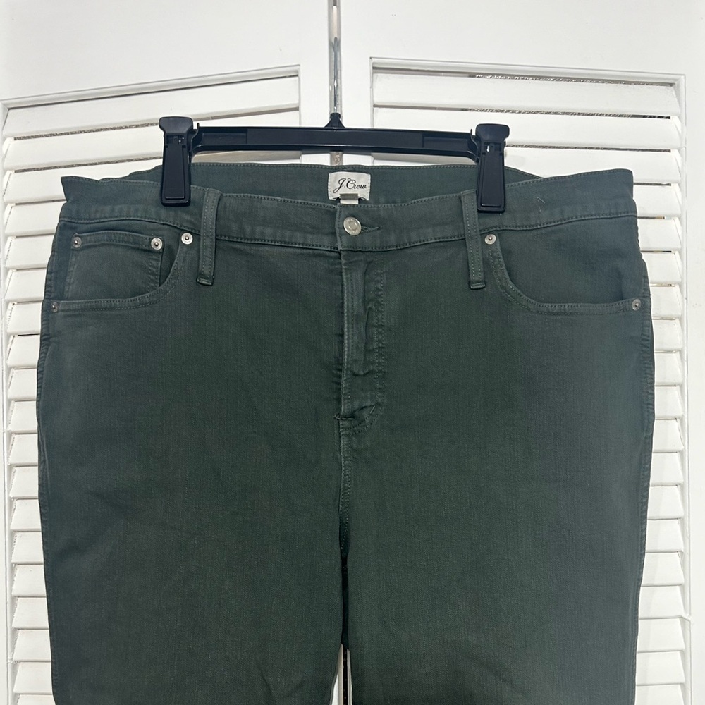 J.Crew Vintage Straight Jeans in Garment Fall Green Dyed Denim Womens Size 35 - Picture 3 of 16